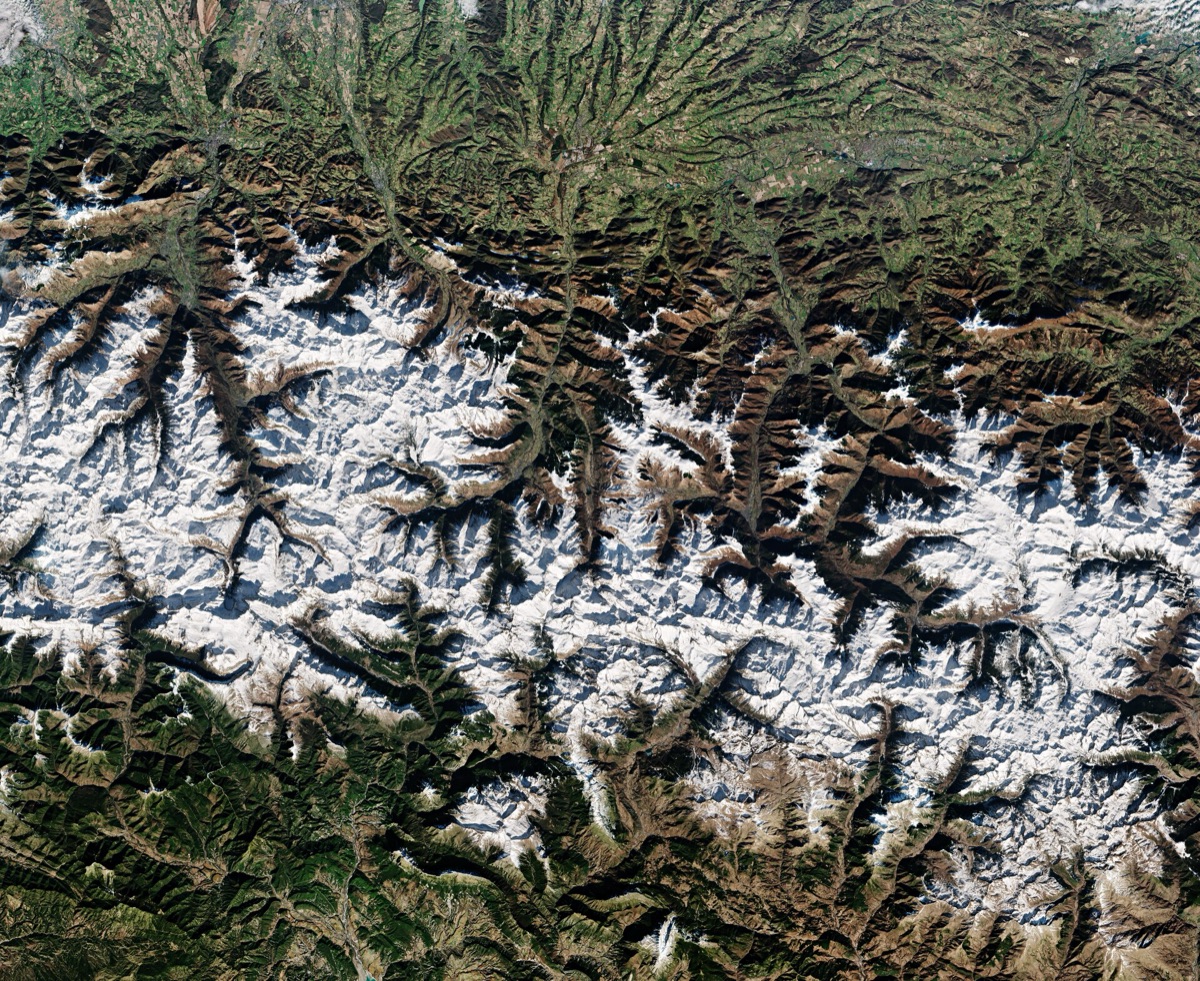 monti spagnoli innevati
