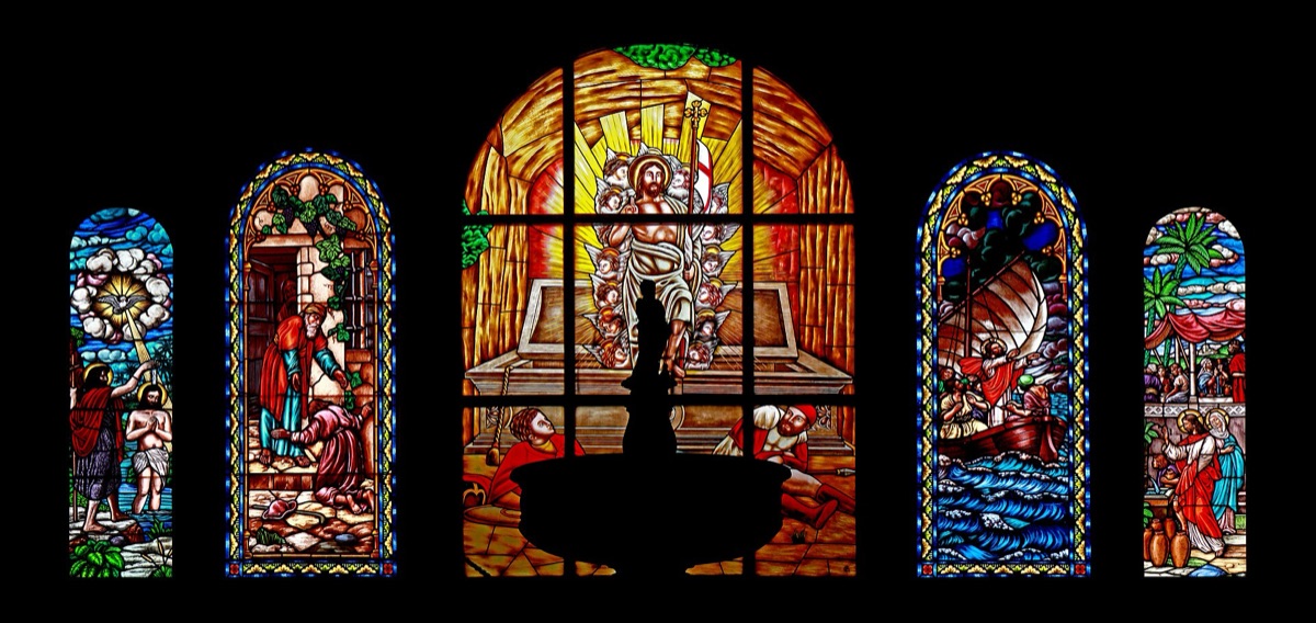 Spanjeke kerk met glasgezicht
