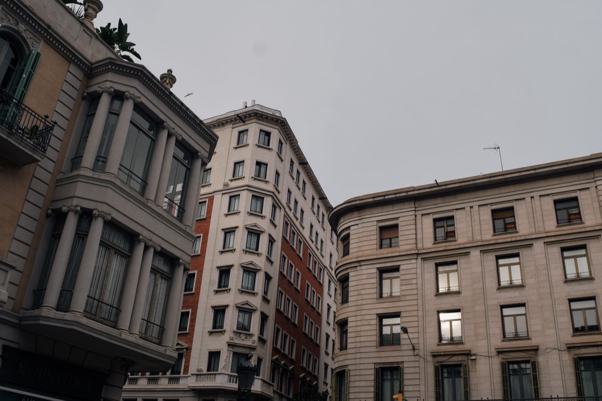 Bâtiment ennuagé à Barcelone