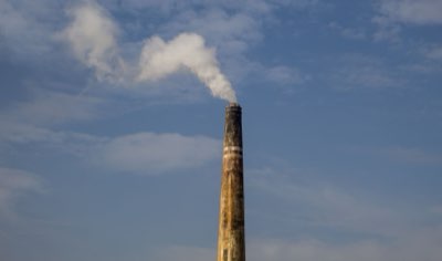 PM2.5とNO2濃度上昇：スペイン都市が直面する環境問題