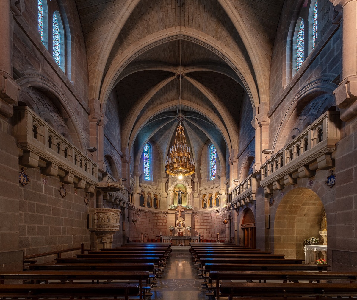 Traditionele Spaanse kerkinterieur